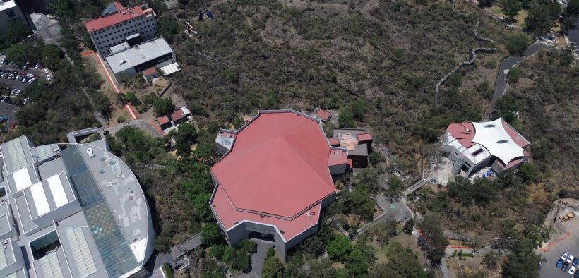 Vista aérea del Centro Cultural Universitario de la UNAM en Ciudad Universitaria.