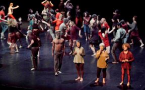 Intérpretes mayores participantes en la obra Cuerpos Maduros de Danza UNAM