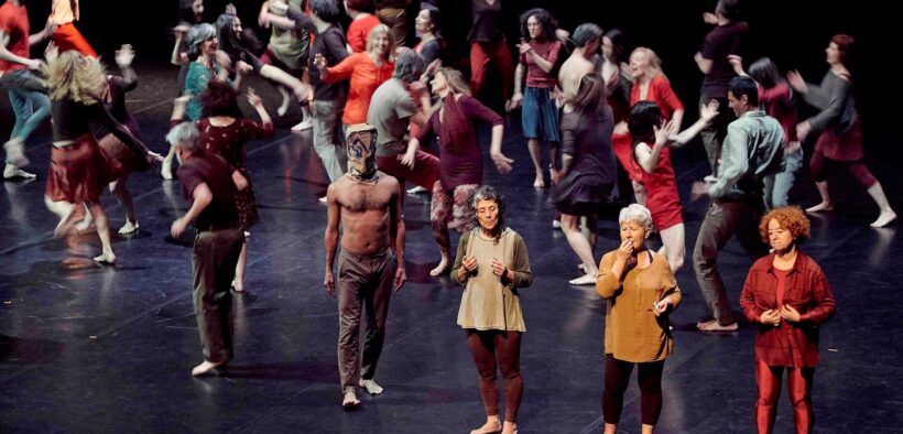 Intérpretes mayores participantes en la obra Cuerpos Maduros de Danza UNAM