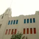 Fachada art decó del Museo de Arte Popular con ventanas azules y rojas en el Centro de la Ciudad de México