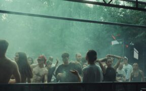 Público reunido en un festival musical al aire libre, imagen contextual