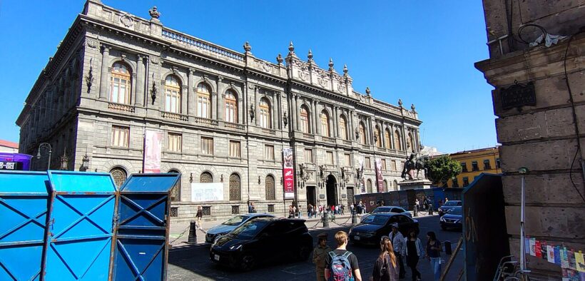 Fachada del Museo Nacional de Arte en el Centro Histórico de la Ciudad de México