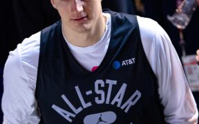 Nikola Jokić en una fotografía de archivo de febrero de 2022