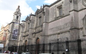 Fachada de Ex Teresa Arte Actual en el Centro Histórico, fotografía de archivo de septiembre de 2008; no muestra la exposición de Richard Moszka.