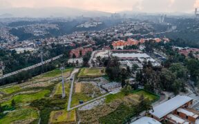 Panorámica de instalaciones culturales de la Cuarta Sección del Bosque de Chapultepec en 2024; no muestra una carrera.