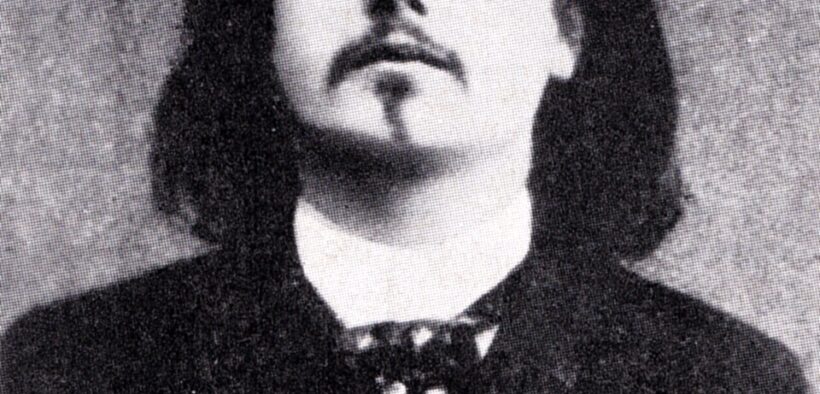 Alfred Jarry, autor de Ubú rey, en un retrato de 1896; imagen histórica, no fotografía del elenco de Teatro UNAM.